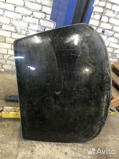 Стекло заднее Audi 80 В3