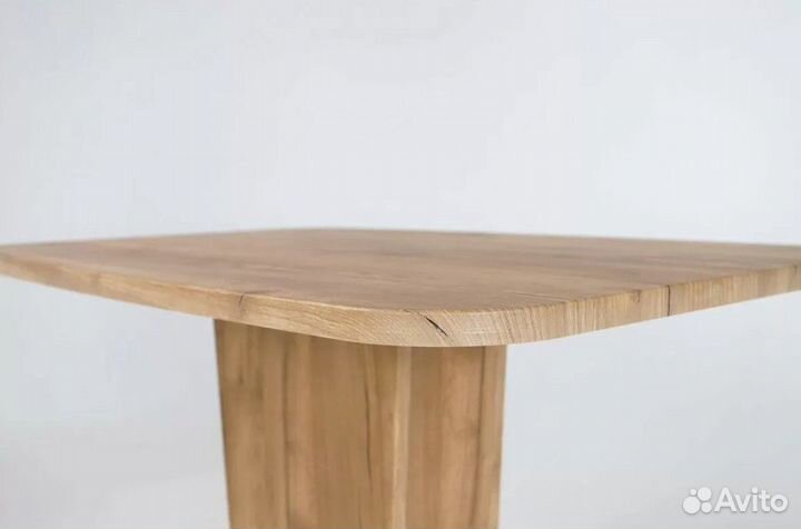 Стол обеденный