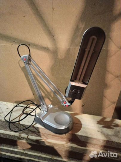 Лампа настольная