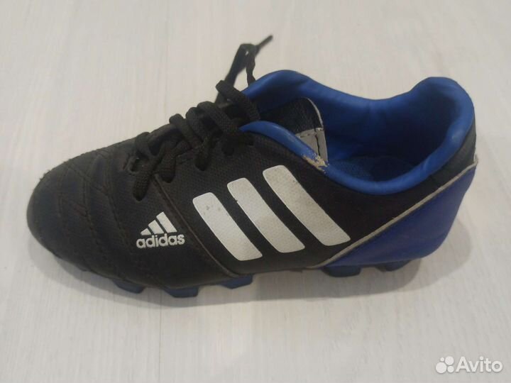 Футбольные бутсы детские adidas размер 30