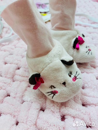 Носочки, шапочки, первая нескользкая обувь