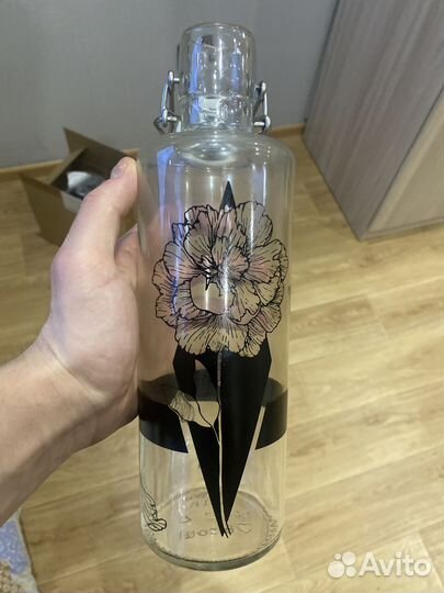 Стеклянная бутылка 1 л дизайнерская