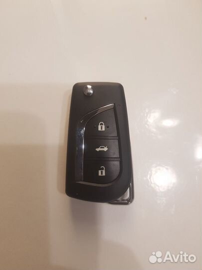 Выкидной Ключ Тойота Toyota Land Cruiser 100,105