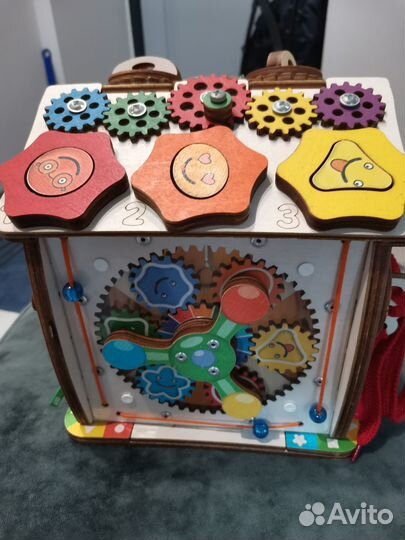 Бизиборд домик со светом 19*19 см