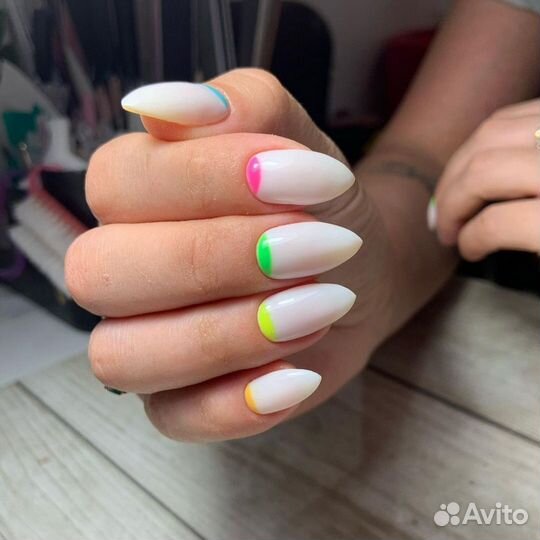 Маникюр с покрытием гель-лак, педикюр
