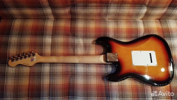 Электрогитара Cruzer ST-200/3TS, Sunburst