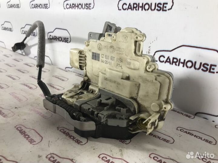 Замок двери передний левый Volkswagen Touareg NF