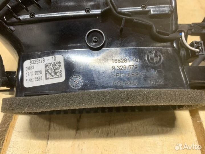 Дефлектор в торпеду Bmw 530D G30 LCI B57D30A 2020