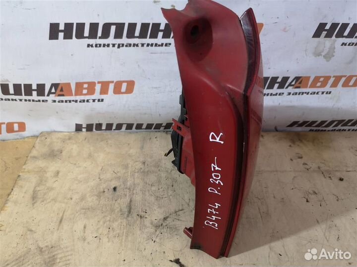 Фонарь правый Пежо 307