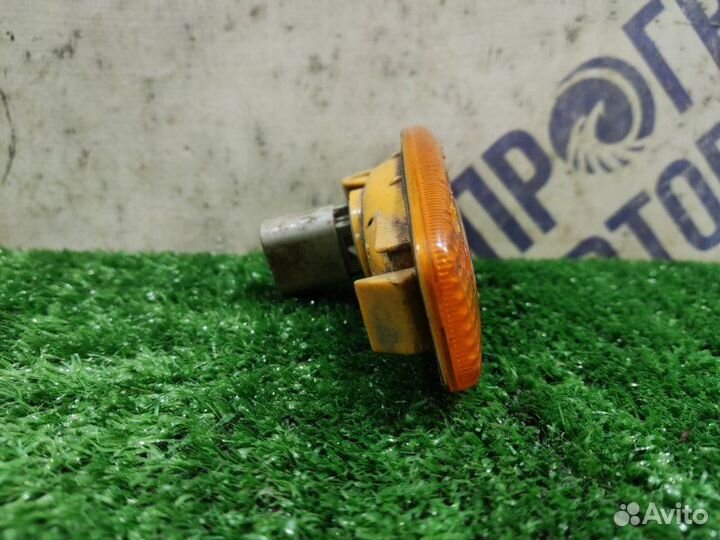 Повторитель поворота передний правый Hyundai Santa