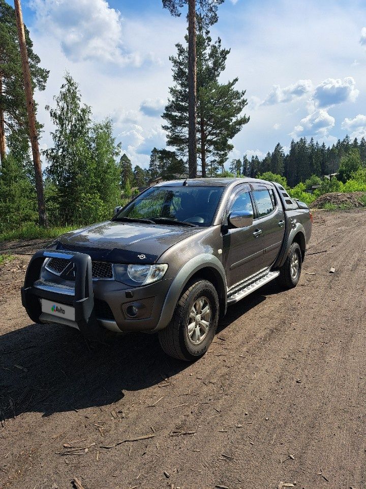 Mitsubishi L200: фото владельца