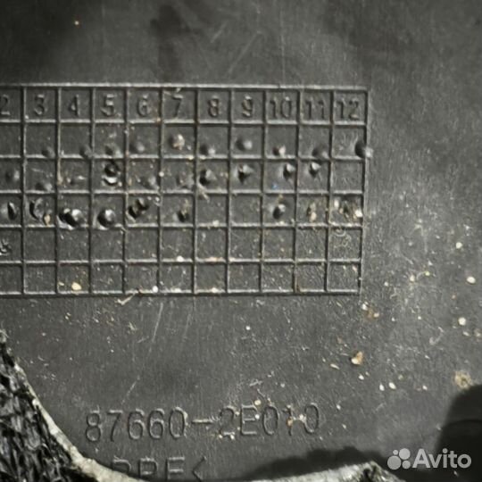 Угловая накладка двери Hyundаi Tucson 1 2004 - 200