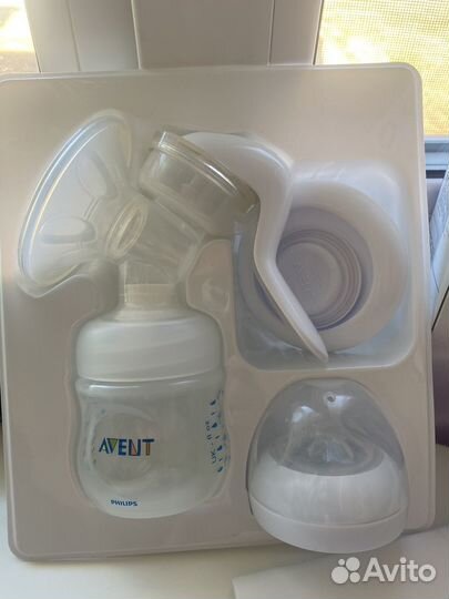 Молокоотсос Avent + бутылочки