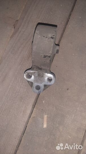 Подушка двигателя коробки на Киа Церато,Kia Cerato