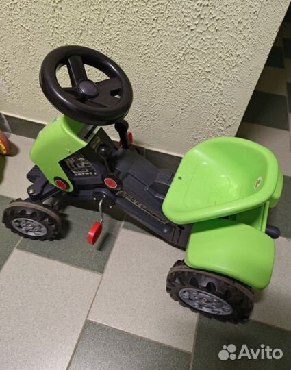 Трактор с педалями