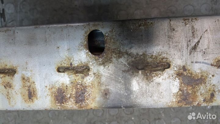 Усилитель бампера Toyota Corolla E12, 2005