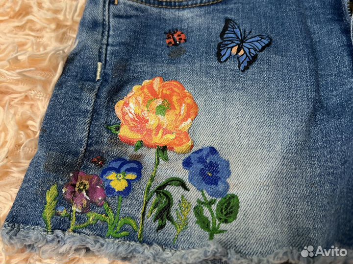 Шорты джинсовые HM для девочки р. 110