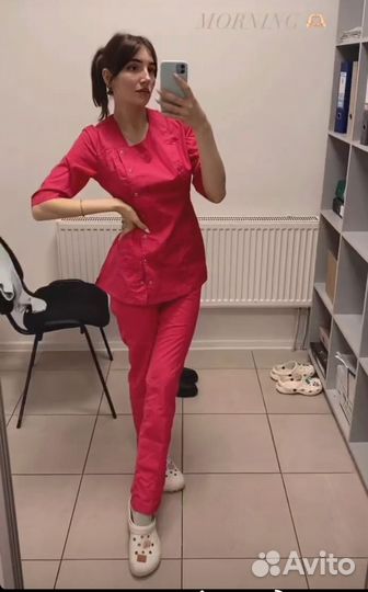 Медицинский костюм женский