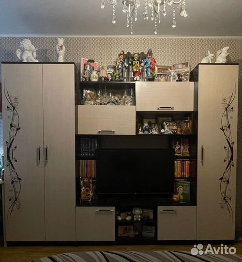 Стенка в гостиную