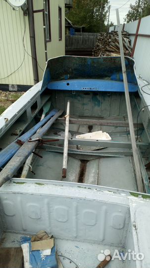 Продам лодку прогресс с мотором Москва 30