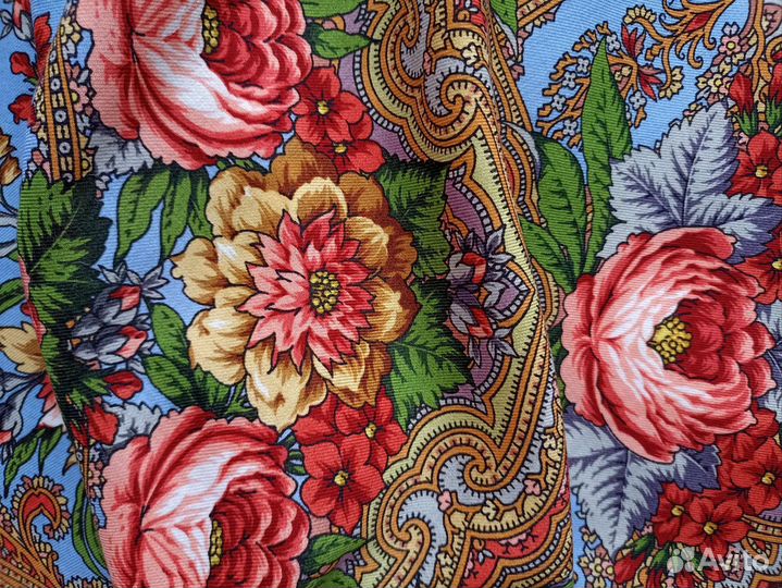 Павловопосадская шаль платок