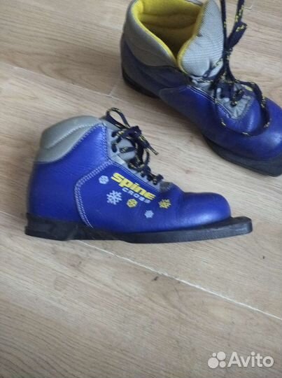 Лыжные ботинки 34 разм