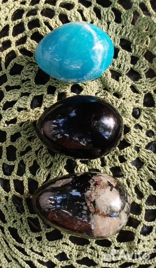 Яйцо из камня