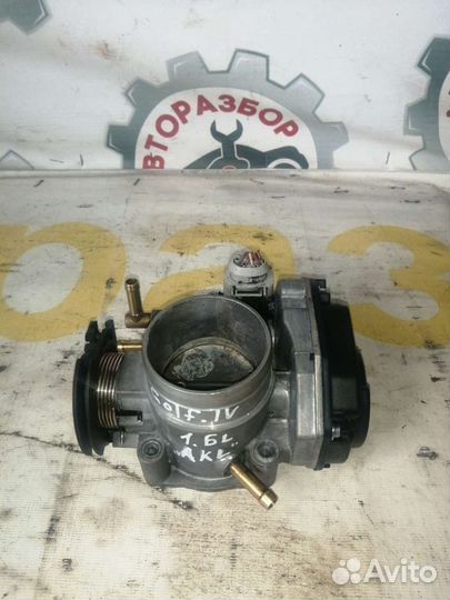 Дроссельная заслонка Volkswagen Golf 4, 1.6 AKL