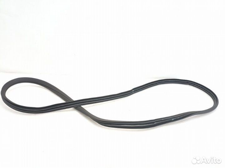 Уплотнитель двери задний правый Mercedes-Benz