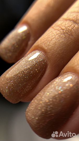 Модель маникюр покрытие гель лак