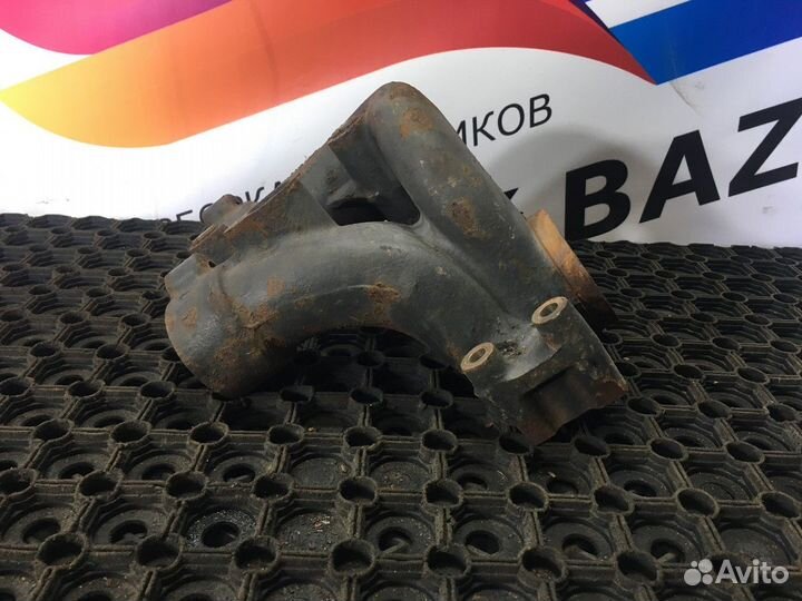 7420713785 Корпус термостата Renault Magnum