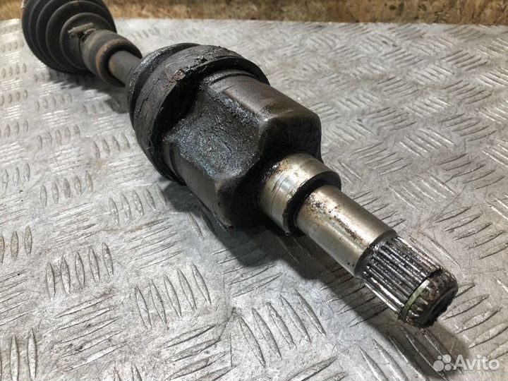 Полуось передняя левая Chrysler Pt cruiser 2000-20