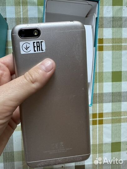 Телефон honor 7а