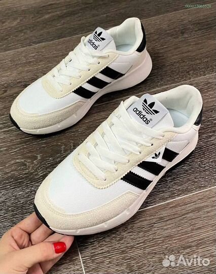 Мужские кроссовки Adidas белые