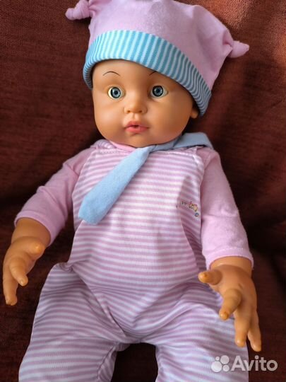 Кукла пупс в кроватке