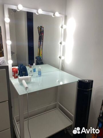 Стол визажиста / гримерный стол