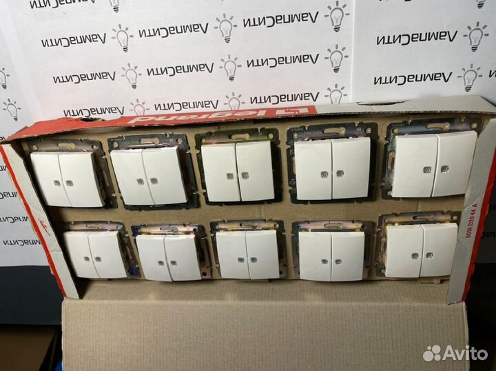 Legrand Valena в наличии