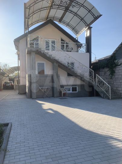 Дом 260 м² на участке 7 сот.