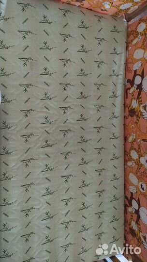 Детская кроватка с маятником. Торг