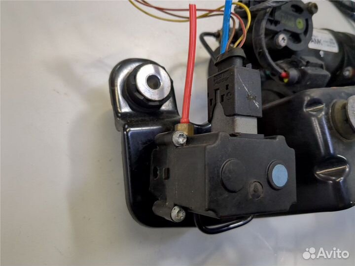 Компрессор воздушный BMW X5 E70, 2008