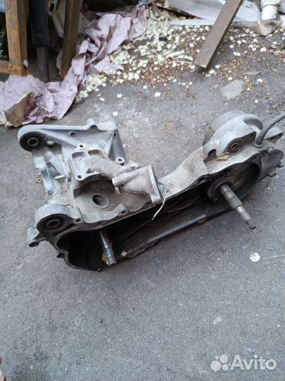 Honda Dio-35 картера в сборе с редукторои