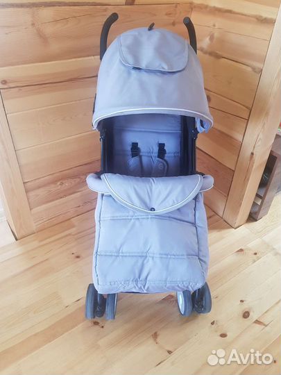 Прогулочная коляска трость