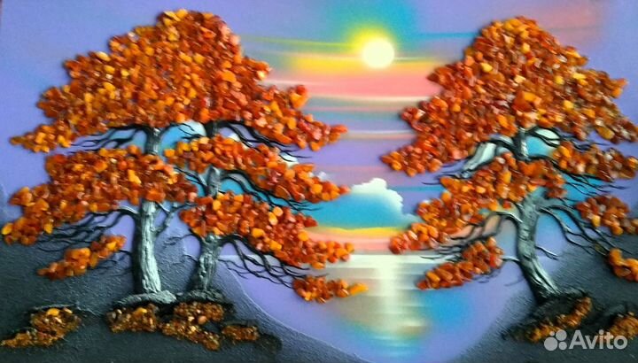 Картина из янтаря