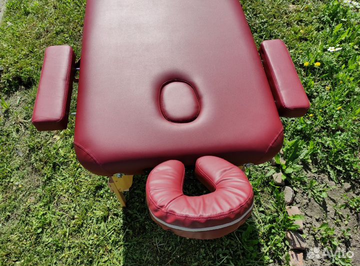 Массажная кушетка