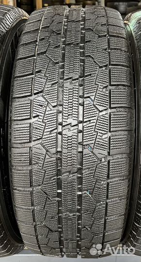 Toyo Observe Garit GIZ 225/55 R17