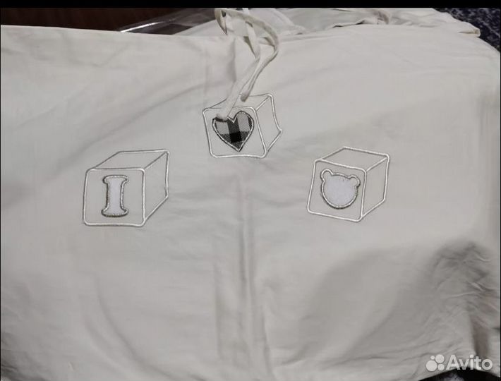 Комплект в детскую кроватку с бортиками