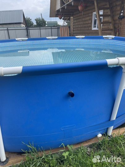 Каркасный бассейн intex