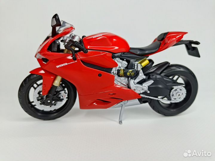 Модель Мотоцикла Ducati Panigale 1199 Масштаб 1:12