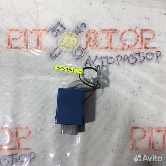 Блок управления дверьми Toyota Windom (MCV20) 199