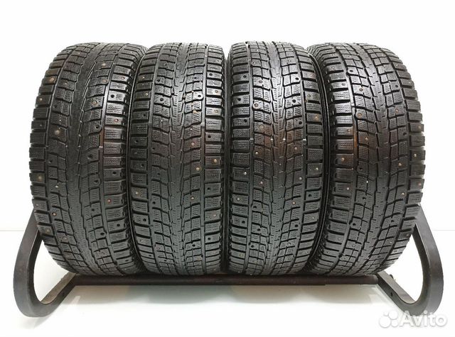Dunlop SP Winter Ice 01 215/65 R16
